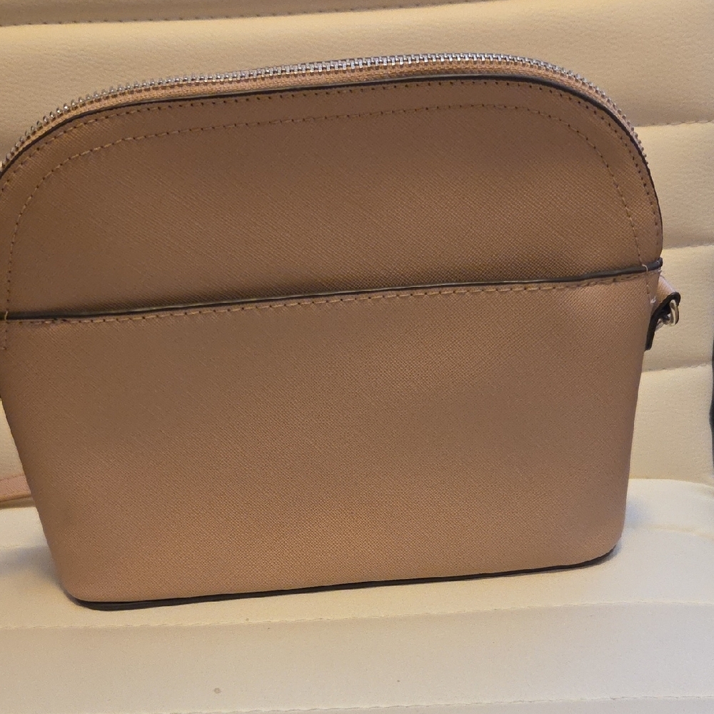 Steve Madden Pink Dome Crossbody Bag with Adjustable Strap - Picture 3 of 4